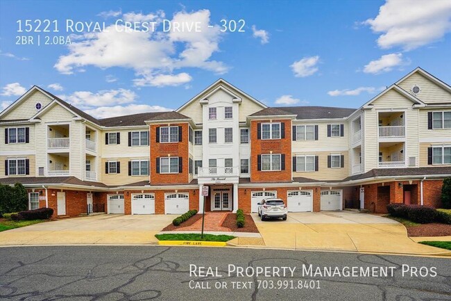 Building Photo - 15221 Royal Crest Dr