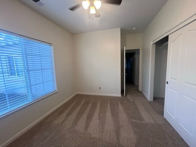 Building Photo - 2044 Stagecoach Pl