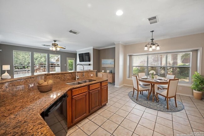 Building Photo - 207 Verde Ridge