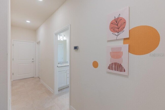 Building Photo - 7215 Oakmoss Loop