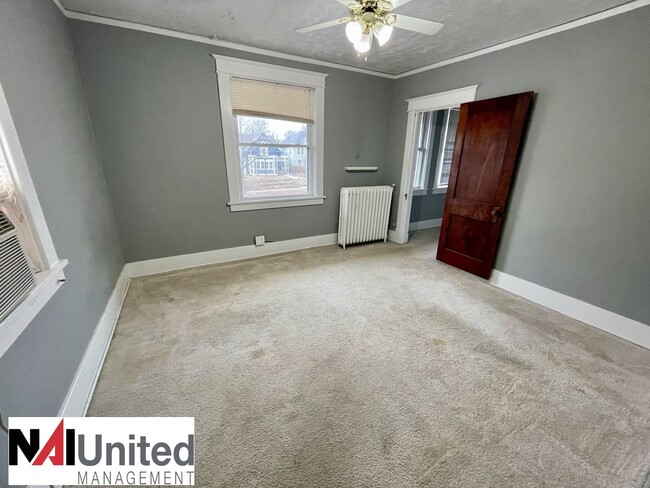 Building Photo - 3 bed 2 bath Home for rent on the Northsid...