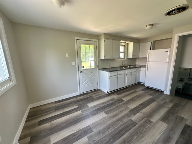 Building Photo - 8960 Wehrle Dr