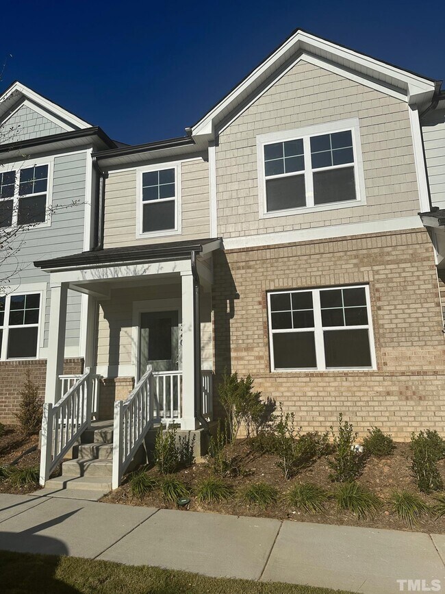 Building Photo - 240 Ribbon Rail St