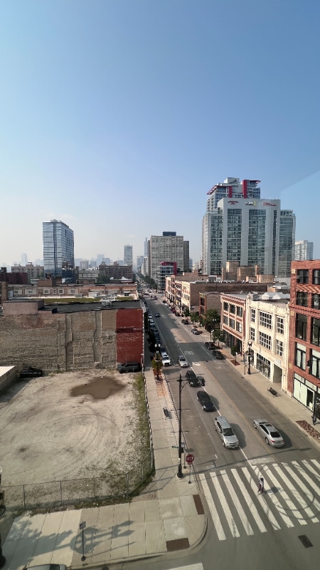 Building Photo - 2302 S Michigan Ave