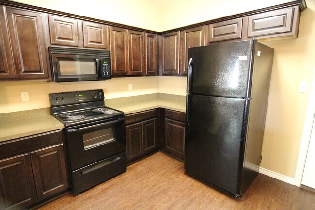 Building Photo - Gorgeous 4 Bedroom Home in The Ranch Subdivision- Flint! Coming Soon!