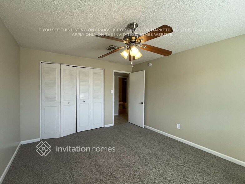 Building Photo - 5540 W Berkeley Rd