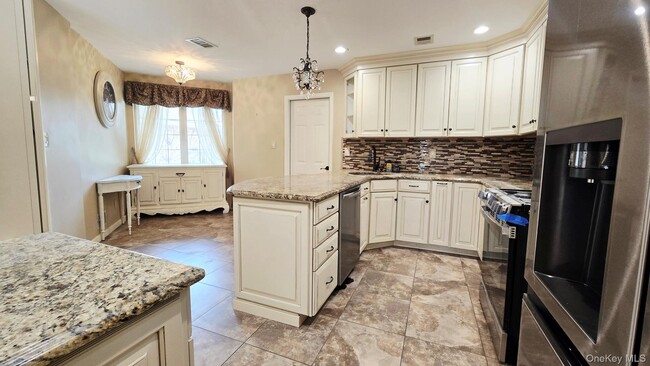 Building Photo - 173 Colony Dr