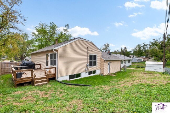 Building Photo - OPEN HOUSE MAY 9, 2025 3PM-4PM