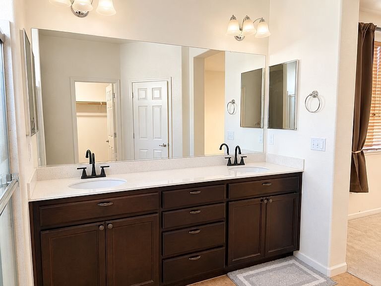 Building Photo - 1482 Moonbeam Way