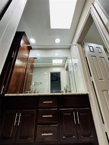 Building Photo - 6646 E Lovers Ln