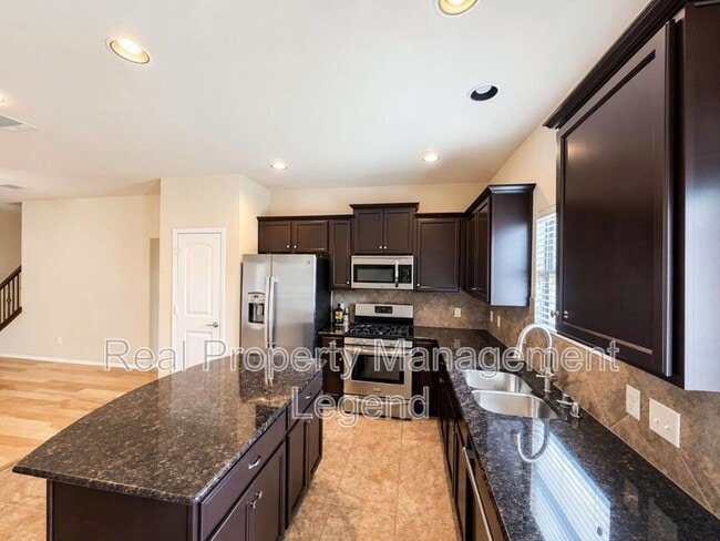 Building Photo - 9929 Pronghorn Rd