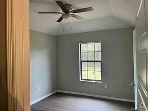 Building Photo - 5430 Villa Del Angeles