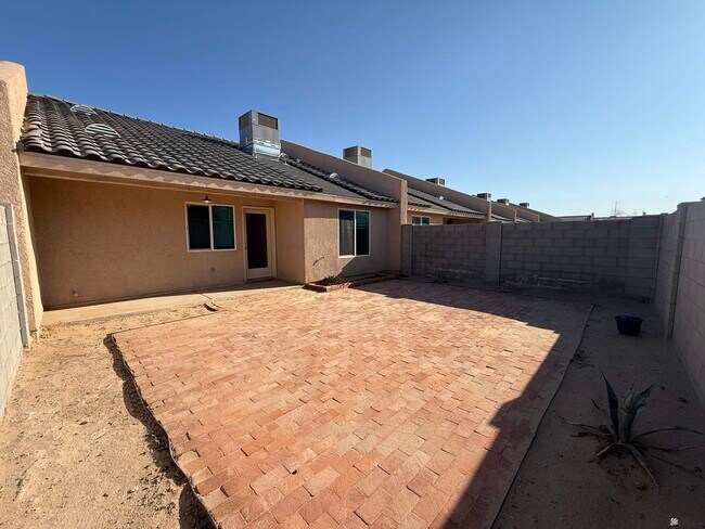 Building Photo - 7375 E 39th St