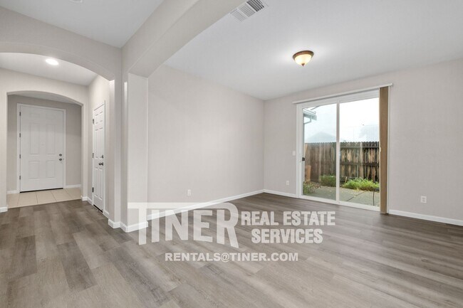 Building Photo - 3152 Overton Way