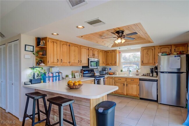 Building Photo - 373 Hile Ln