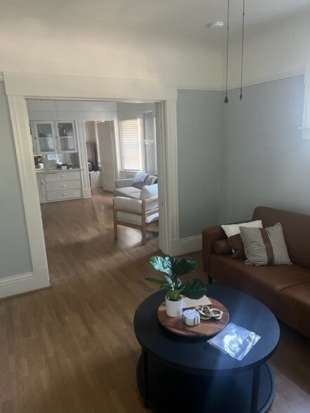 Building Photo - 620 14th St