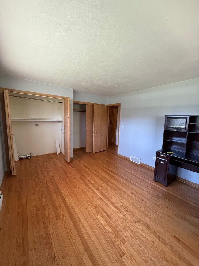 Building Photo - Rare Rental- Prairie Hill SD 3 bedroom 2 bath Ranch Home COMING IN JUNE