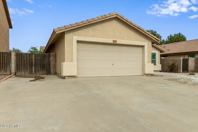 Building Photo - 9012 W Tony Ct