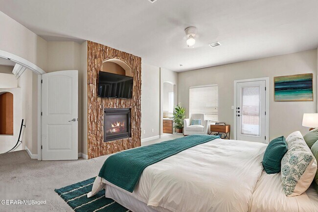 Building Photo - 5500 Jim Castaneda Dr