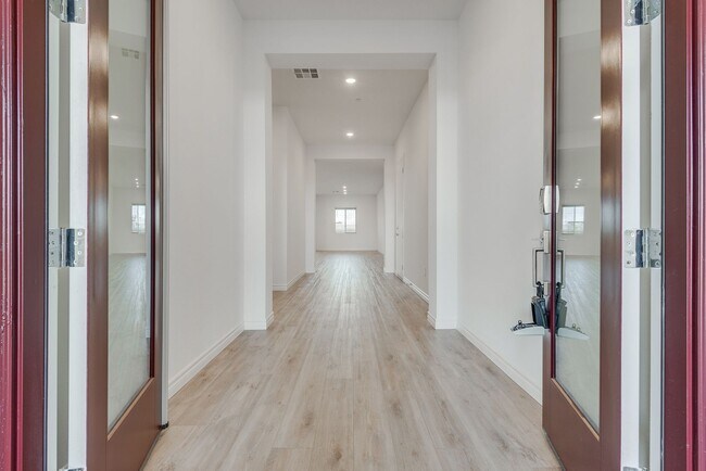 Building Photo - Single story in the exclusive master planned community of Heritage in Stonebridge!