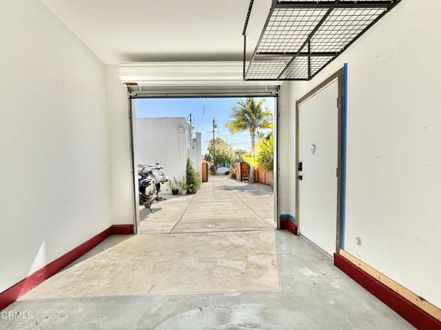 Building Photo - 125 S Santa Rosa St