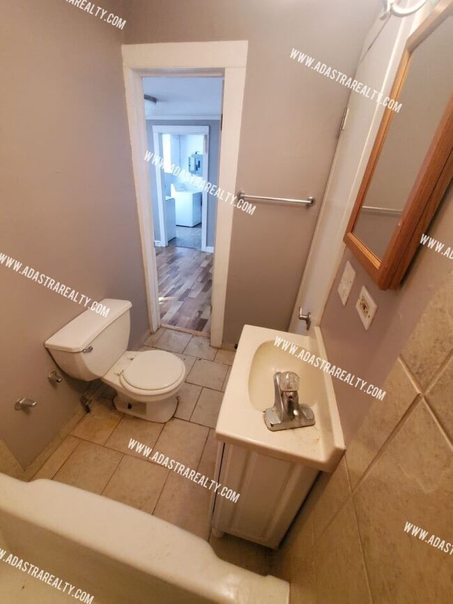Building Photo - Charming 2 Bedroom Bungalow in WALDO-Avail...