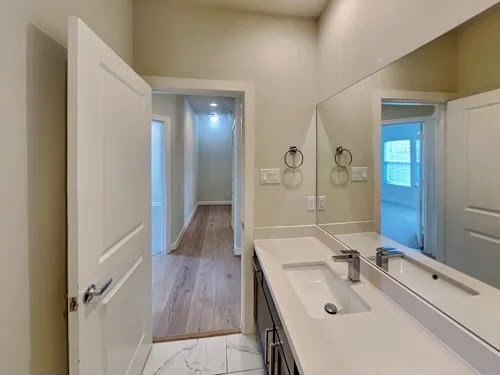 Building Photo - 10530 Executive Lake Dr