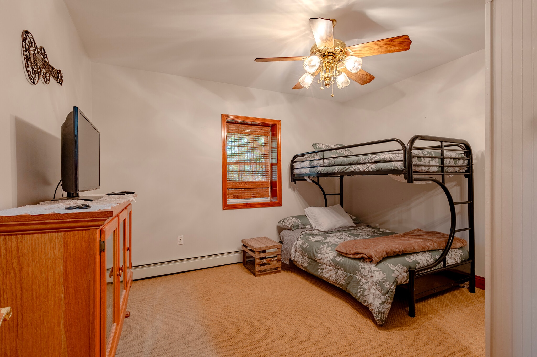 Building Photo - 386 Leroux Rd