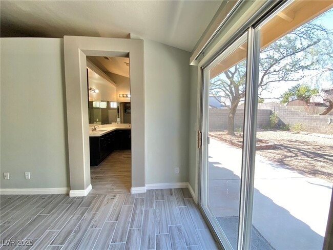 Building Photo - 7960 Gorgas Ct