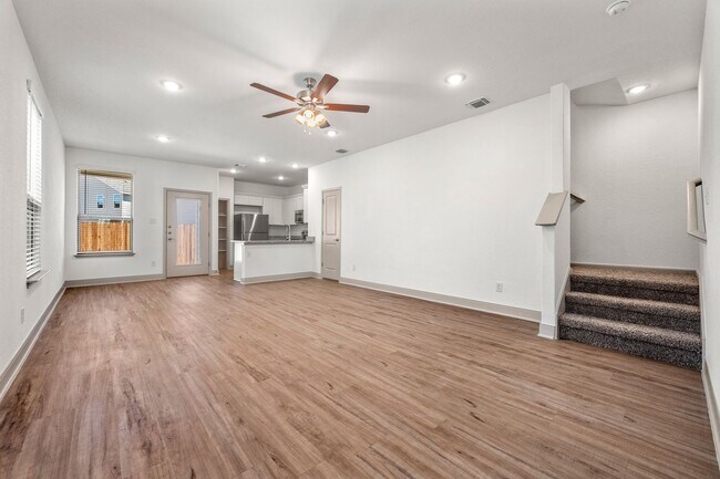Building Photo - 7518 Gramercy Wy