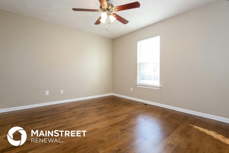 Building Photo - 1730 N Cove