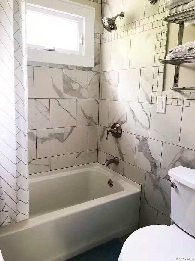 Building Photo - 96 Orange St