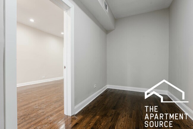 Building Photo - 2031 W Moffat St