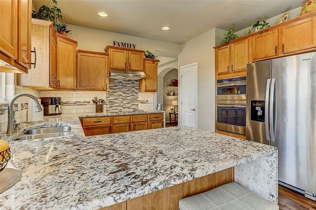 Building Photo - Back to school MOVE IN SPECIAL $250.00 OFF...
