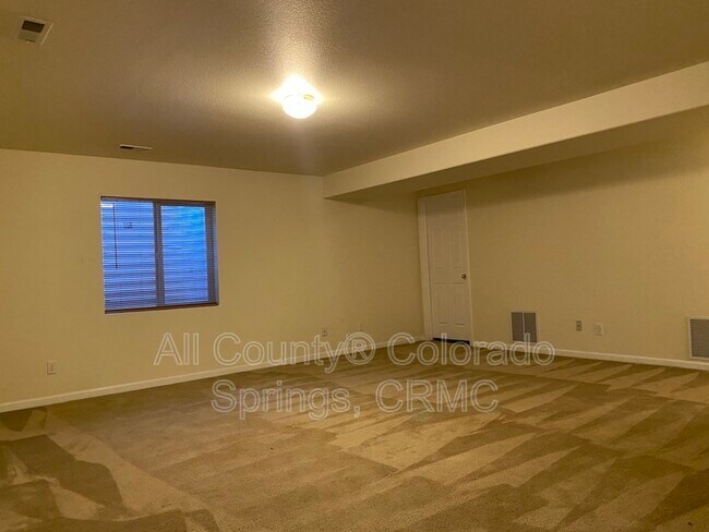 Building Photo - 8482 Crossfire Ct