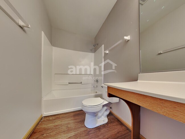 Building Photo - 233 E Cobbler Ct