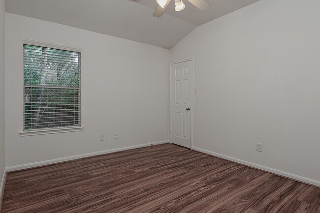 Building Photo - 115 Regan Mead Ct