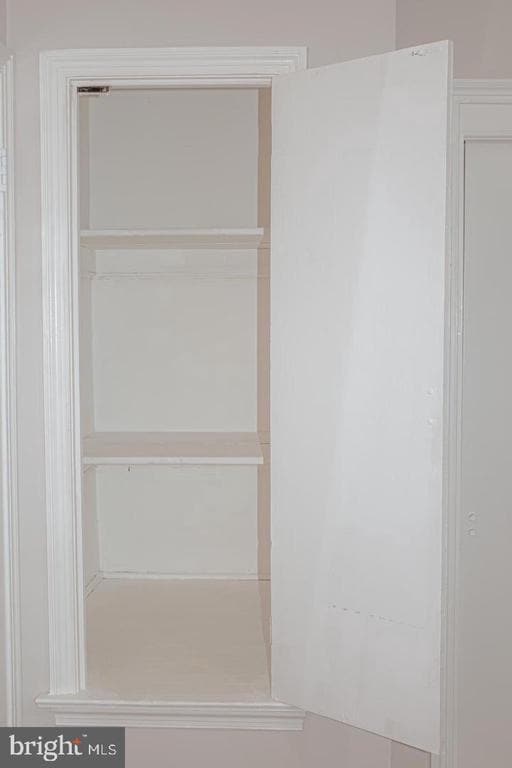 Building Photo - 520 W 38th St