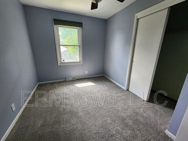 Building Photo - 1702 29th St NW