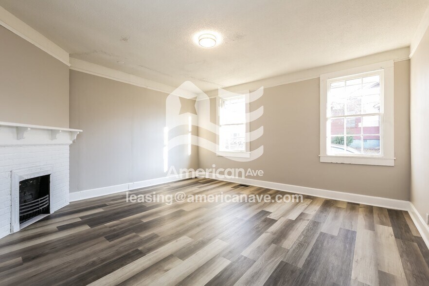 Building Photo - 30 Smythe St