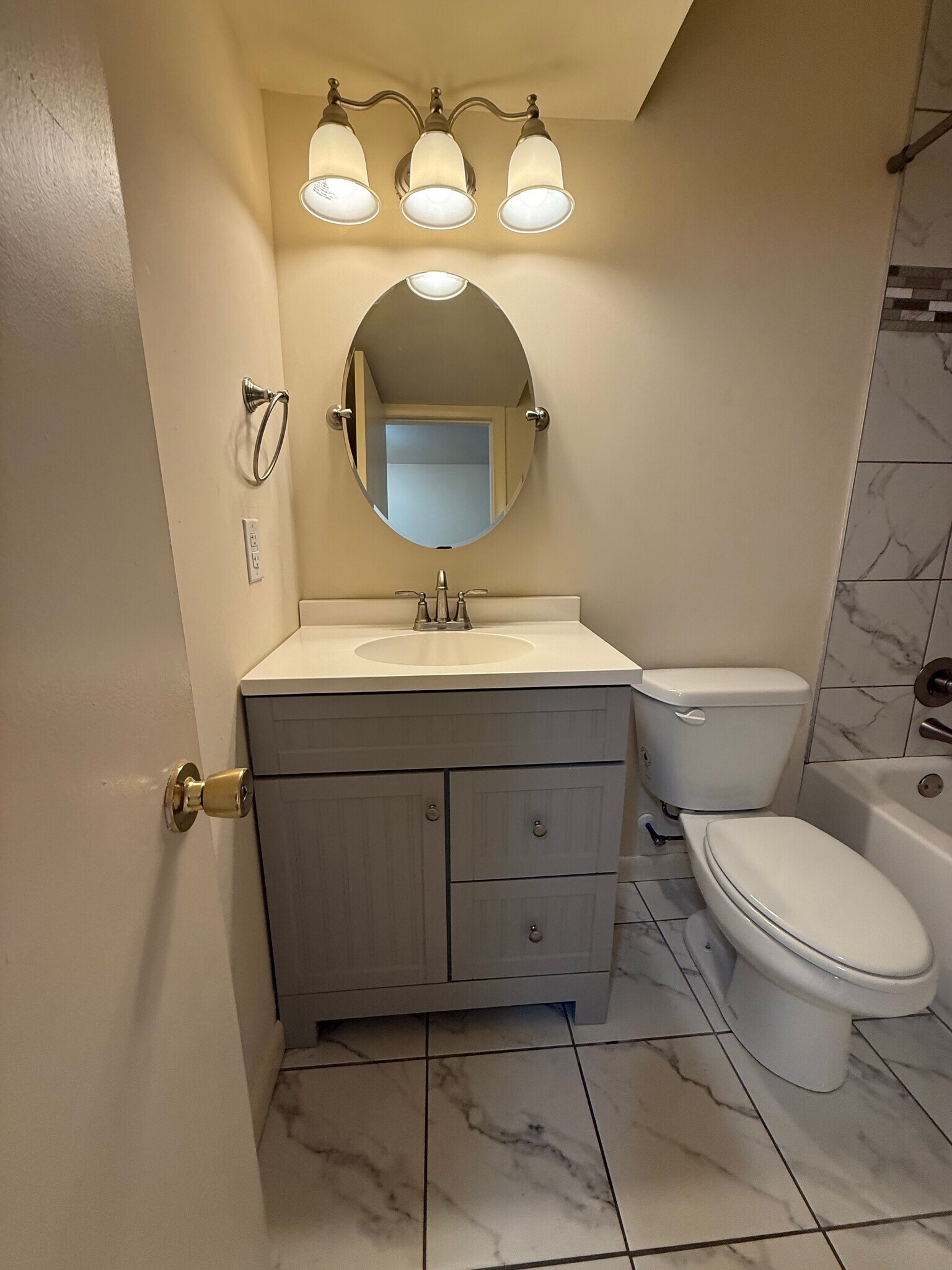 Building Photo - 425 S Church St