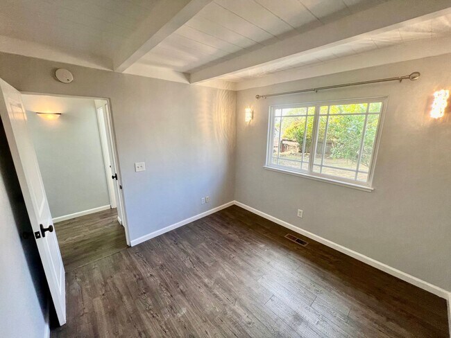 Building Photo - Single Family Home in Pacific Grove Neighb...