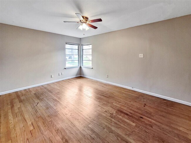 Building Photo - 10821 Aldis St