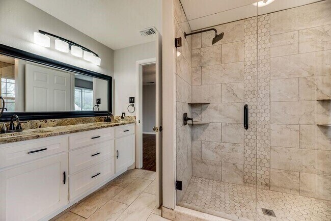 Building Photo - 4460 Junction Dr