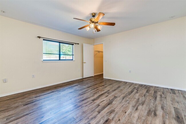 Building Photo - Beautiful Home in Southeast Austin – Pool ...