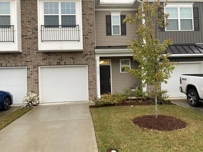 Building Photo - 6185 Beale Loop