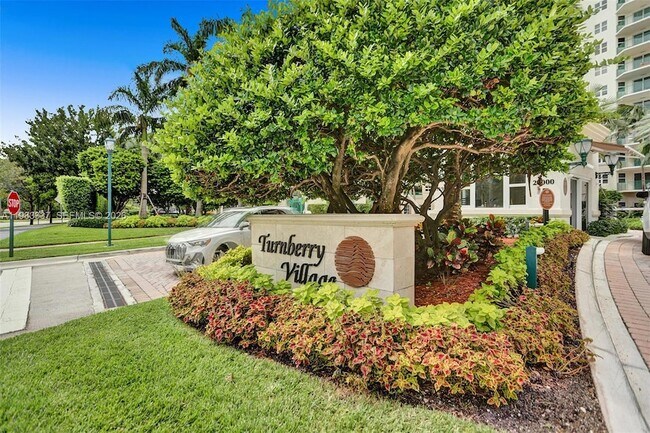 Building Photo - 20000 E Country Club Dr