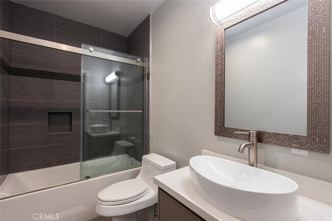 Building Photo - 330 Salem St