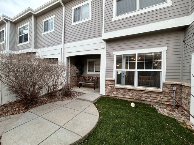 Building Photo - Fully Furnished 2 Bed, 2.5 Bath Fort Collins Townhome