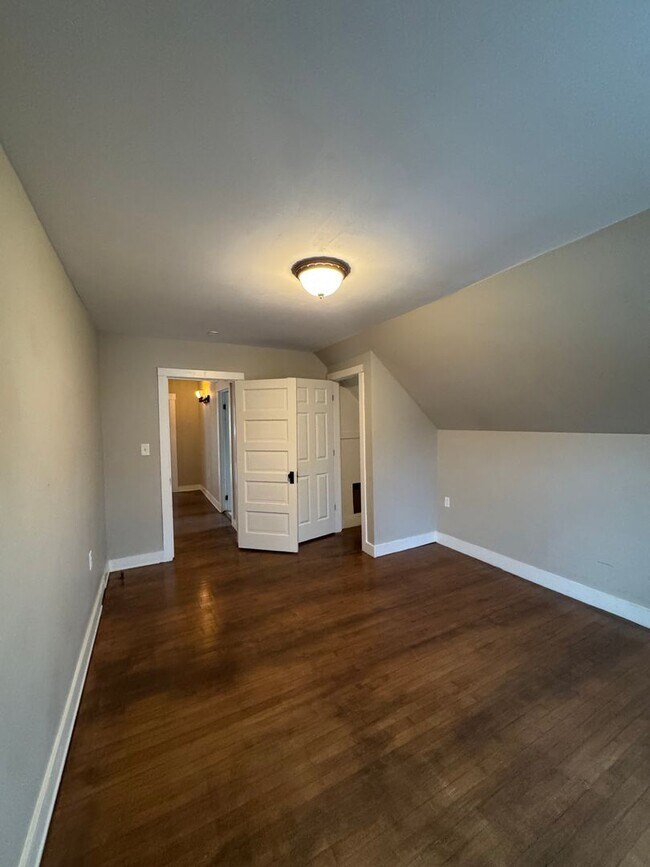 Building Photo - 3338 Marvin Ave